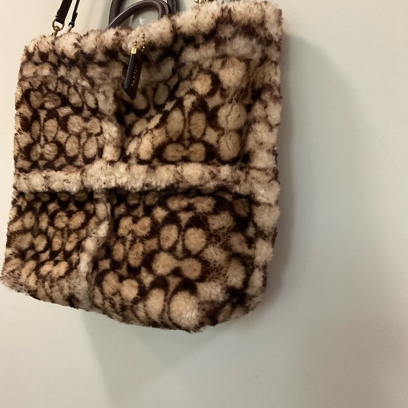 Coach Rogue Tote Signature Shearling Style C6162 - Picture 7 of 15